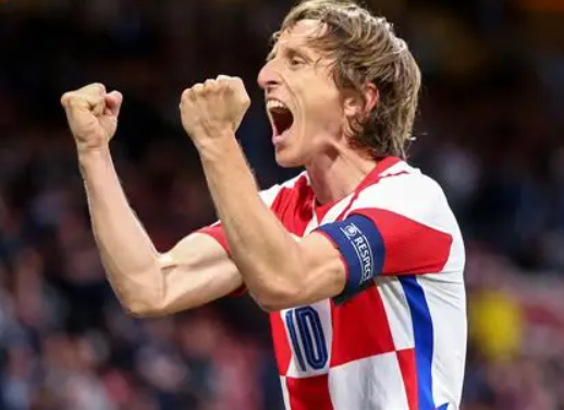 都灵主席开罗颁奖盛赞莫德里奇，忆联赛逆转心绪难平