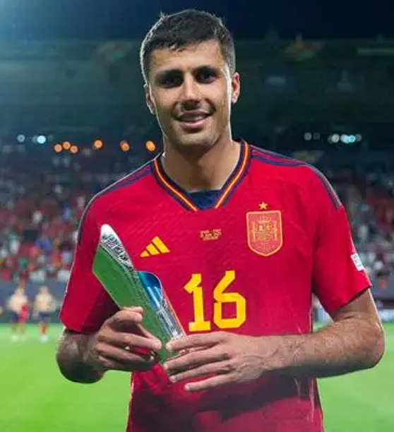 皇马谋略:借罗德里合同尾声压价引援